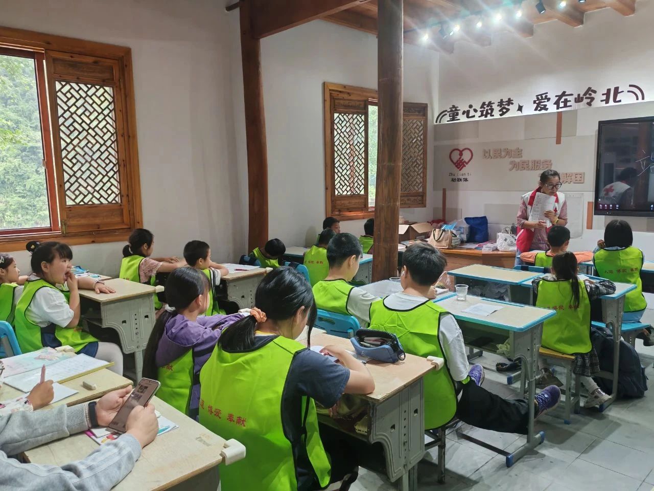 阳光乐园 | 一叶龙舟载童心